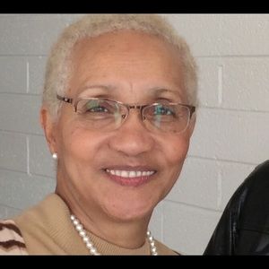 Meet your Posher, Elaine